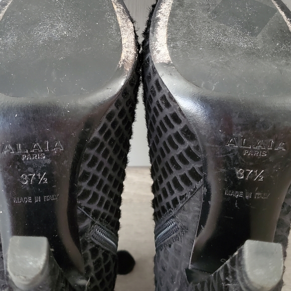 Alaia Pony Hair Print Booties - Picture 9 of 9